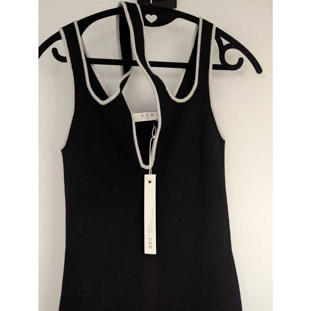 Black One Grey Day Twist Halter Neck Dress - Picture 4 of 9